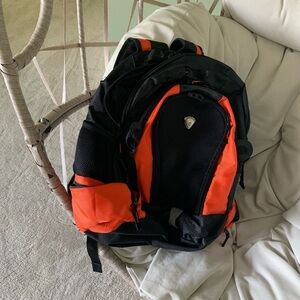 Black backpack California Pak Air Flow System Padded Laptop Backpack Travel.